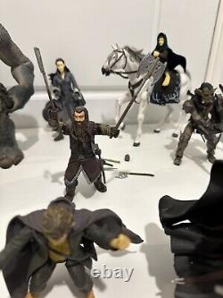 Vintage 2001 Lord of the Rings Toybiz Action Figures Bundle Plus Weapons. VGC